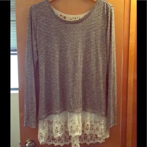 NWT Jolt lace detail top from Buckle